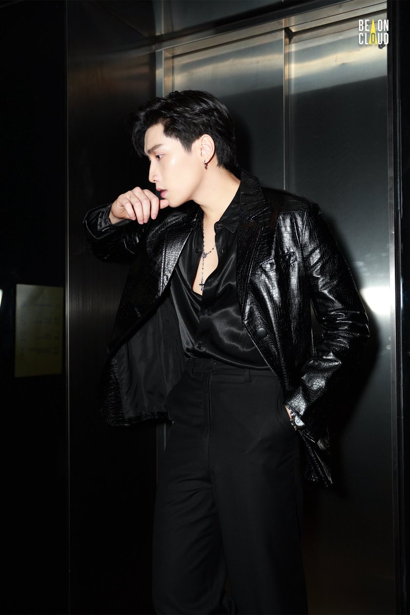 beoncloud_th's tweet photo. ไบเบิ้ล ร่วมงาน Smirnoff Sparkling Tea ชาซ่า 20+ Adult Only 📸✨

#สเมอร์ชาซ่าxBible
#สเมอร์นอฟ #สเมอร์ชาซ่า #สเมอร์ชาซ่า20+ #smirnoff https://t.co/shvdMyOiSD