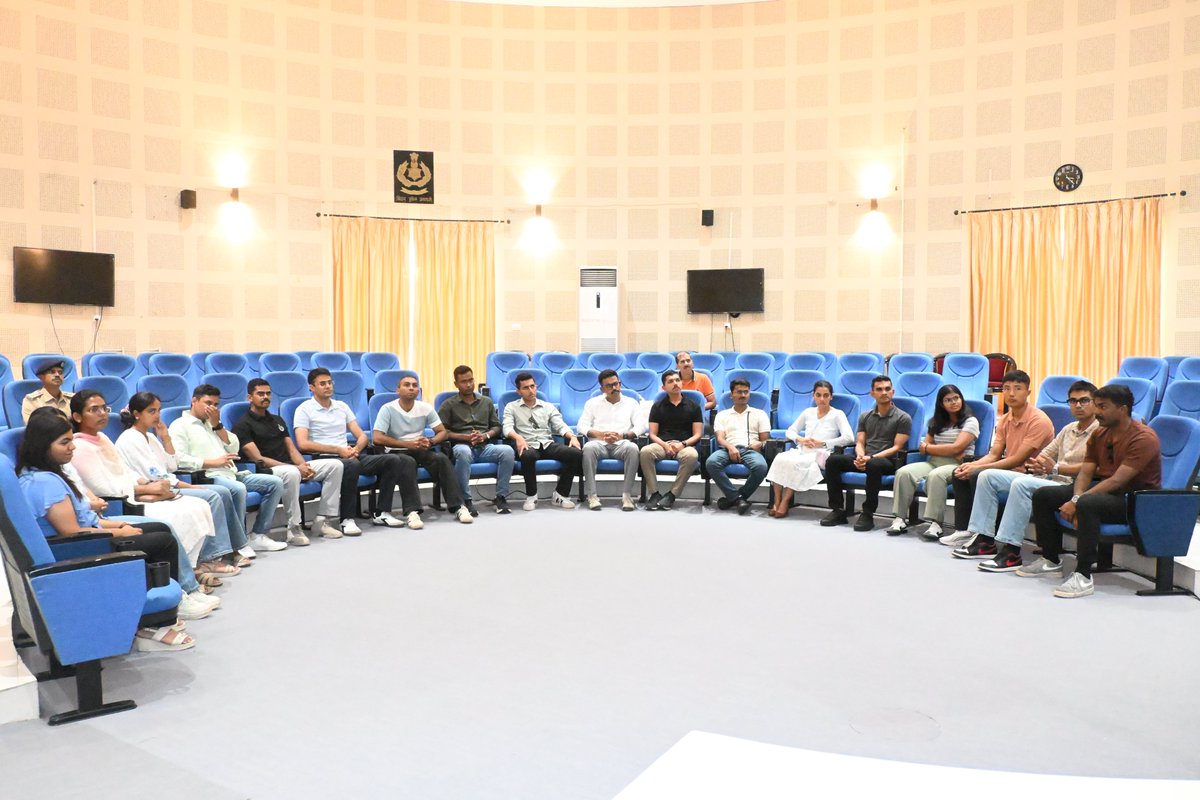 BrPoliceAcademy's tweet photo. दिनांक 02 अगस्त 2026 को बिहार पुलिस अकादमी, राजगीर में 78वें आर.आर. (RR) बैच के 21 भारतीय पुलिस सेवा (IPS) प्रशिक्षु अधिकारियों का सांस्कृतिक एवं पर्यावरण हितैषी भ्रमण कार्यक्रम आयोजित किया गया। https://t.co/xmH6O9BYNI
