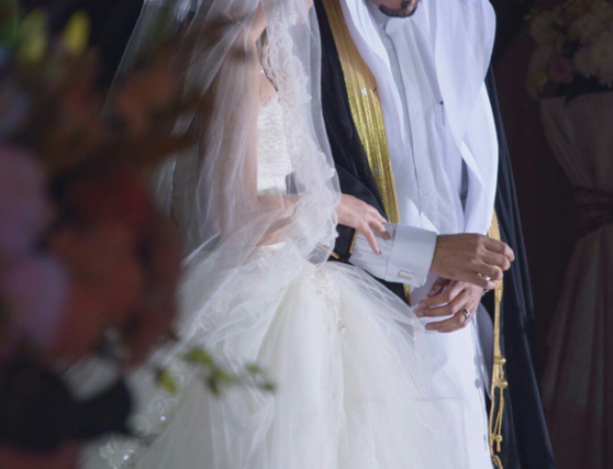 jubailcourtyard's tweet photo. لكل مناسبة، لدينا مكان مميز يُحدث فرقًا. يسعدنا أن نقدم لكم باقة الزواج بسعر 9,999 ريال سعودي، والتي تتضمن:

* عشاء بوفيه لـ 40 شخصًا.
* جناح مع عشاء والافطار.

سواء كانت المناسبة حفل زفاف أو خطوبة،نلتزم بتصميم تجربة لا تُنسى.

للحجوزات، يرجى التواصل على الرقم: 013 502 8000 💍✨ https://t.co/Mlh8dAIeZx