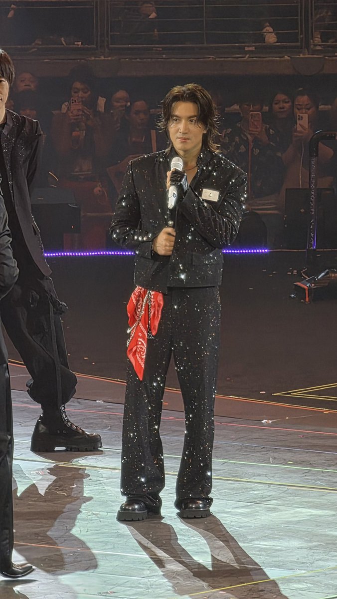 KwanHwa04's tweet photo. เวลาที่ไปคอนเสิร์ต 
เราไม่ได้เจอแค่ศิลปินที่ชอบนะ
แต่เราได้เจอ.. ตัวเอง
ในเวอร์ชั่นที่มีความสุข 100% อีกด้วย :) https://t.co/QZ82lzv6pd