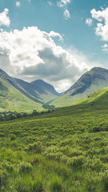 LanderSakakct's tweet photo. さすが日曜、昼休みに外に出ても人少なめ。富士山を背にしたオフィス街のビル群をパシャリ。思ったよりいいアングル見つけたから明日も撮りに来よう https://t.co/Br7EZPpt3s