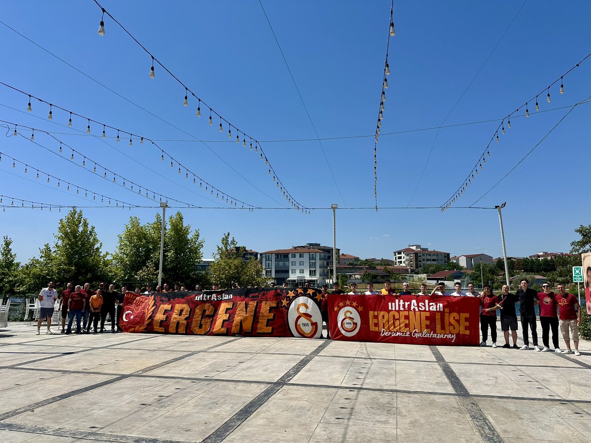 ultrAslanErgene's tweet photo. Bugün ultrAslan Ergene olarak, düzenlediğimiz kahvaltı organizasyonu ile ultrAslan Lise Ergene’nin açılışını hep birlikte gerçekleştirdik. Yeni oluşumumuzun camiamıza ve genç kardeşlerimize hayırlı olmasını diliyoruz. 🟡🔴

#uAErgene #ultrAslanLiseErgene #uAYurtiçi #uALİSE https://t.co/pqrF0rlpEV