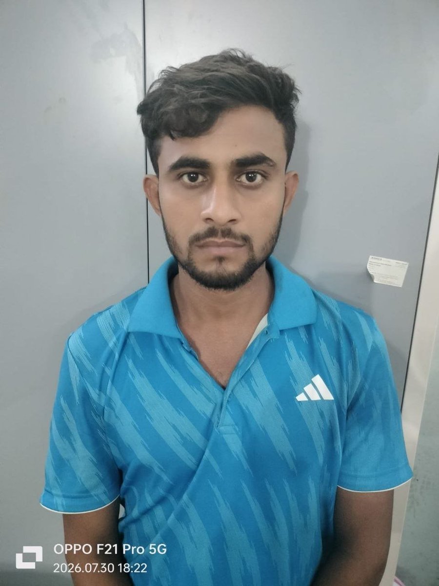 BPSC_MANTRA's tweet photo. ये तीनों BPSSC के परीक्षा में बायोमीट्रिक कर्मी/सुपरवाइजर के रूप में लगा था,परीक्षा समाप्त होने से 50 मिनट पहले पूरे प्रश्नों का उतर कई अभ्यर्थियों के मोबाईल के माध्यम से पहुंचाया है ।
ये लोग AEDO exam में  भी ऐसा करने का बात भी स्वीकार कर लिया है 😡
#examscam #biharexam #aedo https://t.co/SZDDCU6eAM