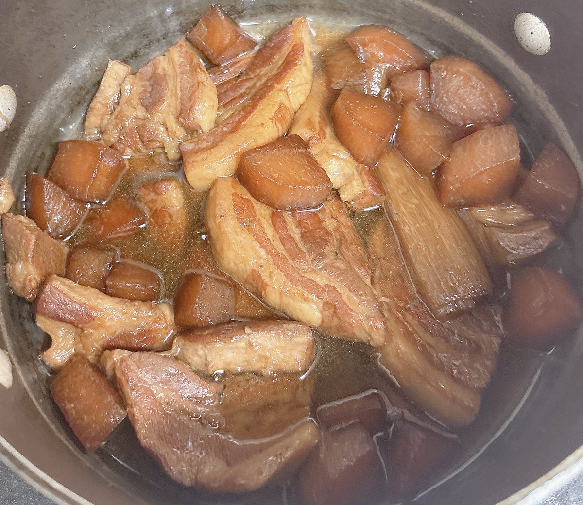 Jake_lllll's tweet photo. 角煮大成功^^
3時間煮込んでトロトロ https://t.co/7X2E6sx2QB
