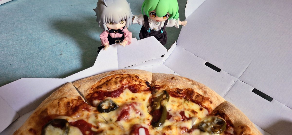 migite_burst's tweet photo. ピザを食べよう https://t.co/6uP6ciqDga