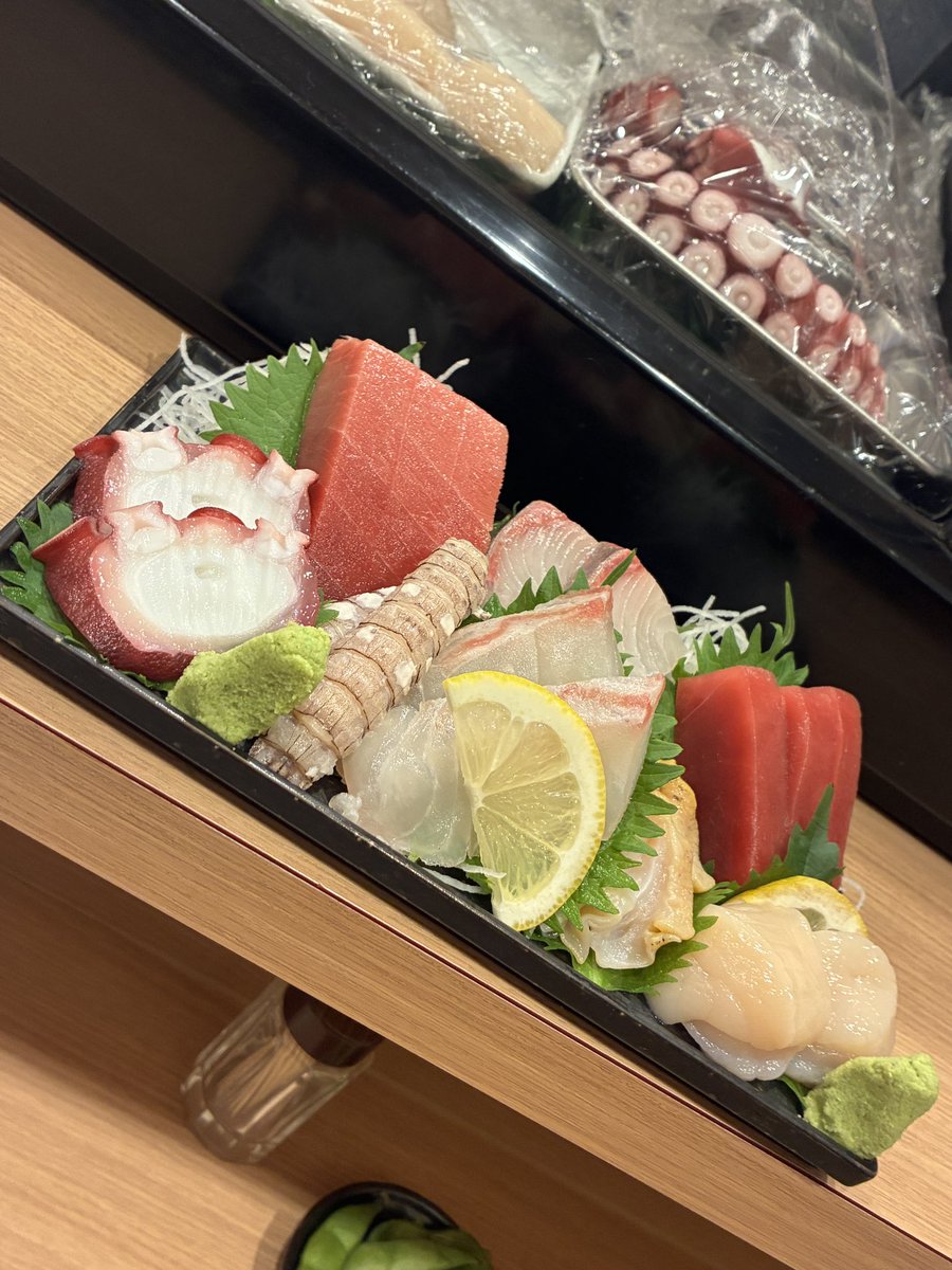 rosii_enna's tweet photo. ついに念願の次郎長寿し訪問～🍣 https://t.co/tC6zvMhBtq