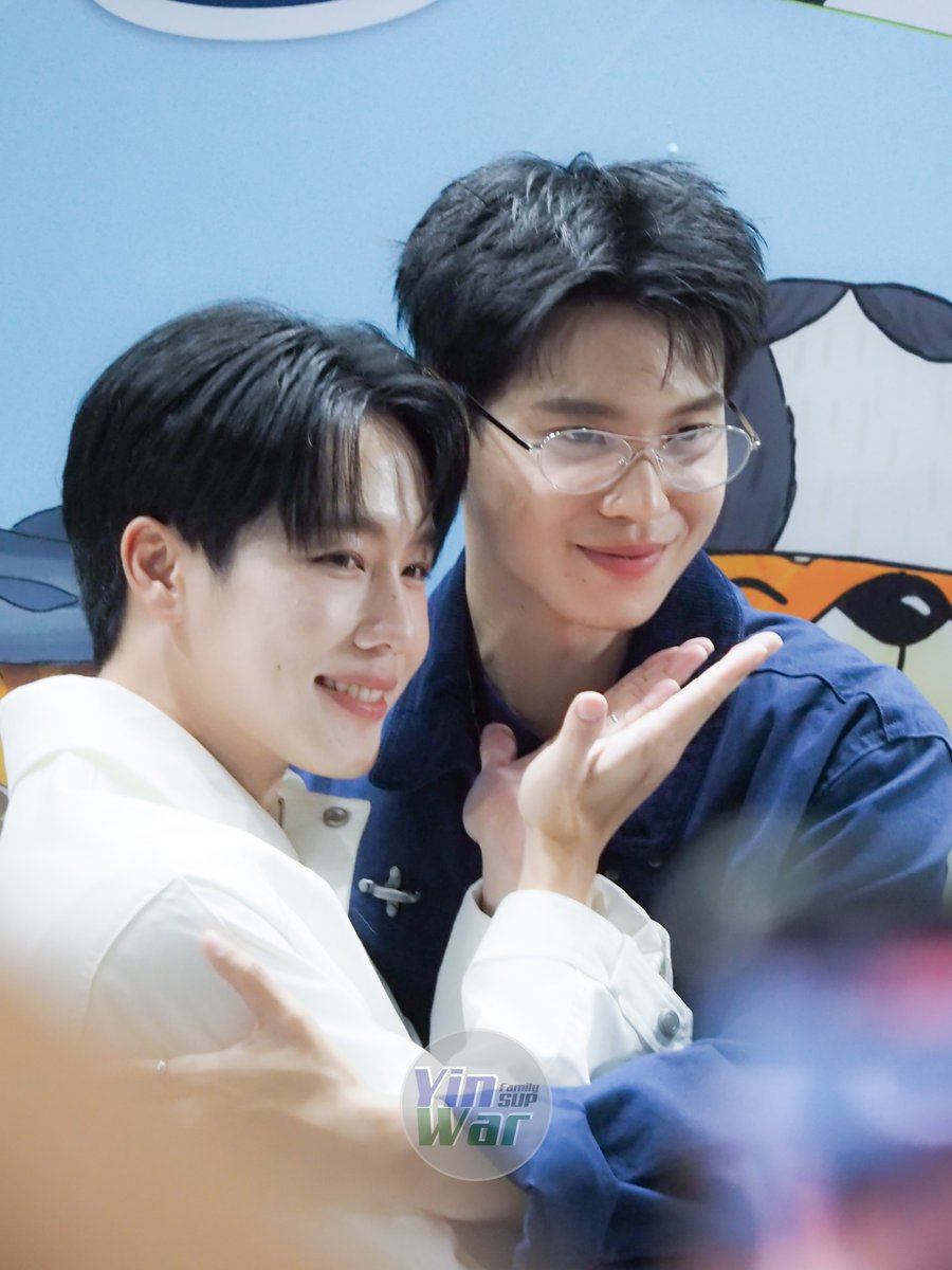 yinwarfamilysup's tweet photo. แค่สารวัตรมีความสุขพวกผมก็มีความสุขแล้วครับ!!!🫡

🥰🥰🥰
VIF X YINWAR ZUSAM 
#VIFxYWZSPetexpo 
#yinyin_anw YIN Anan @yinyin_anw
#warwanarat W.Wanarat @warwanarat 
#YINWAR #หยิ่นวอร์ https://t.co/ntrC8xmu87