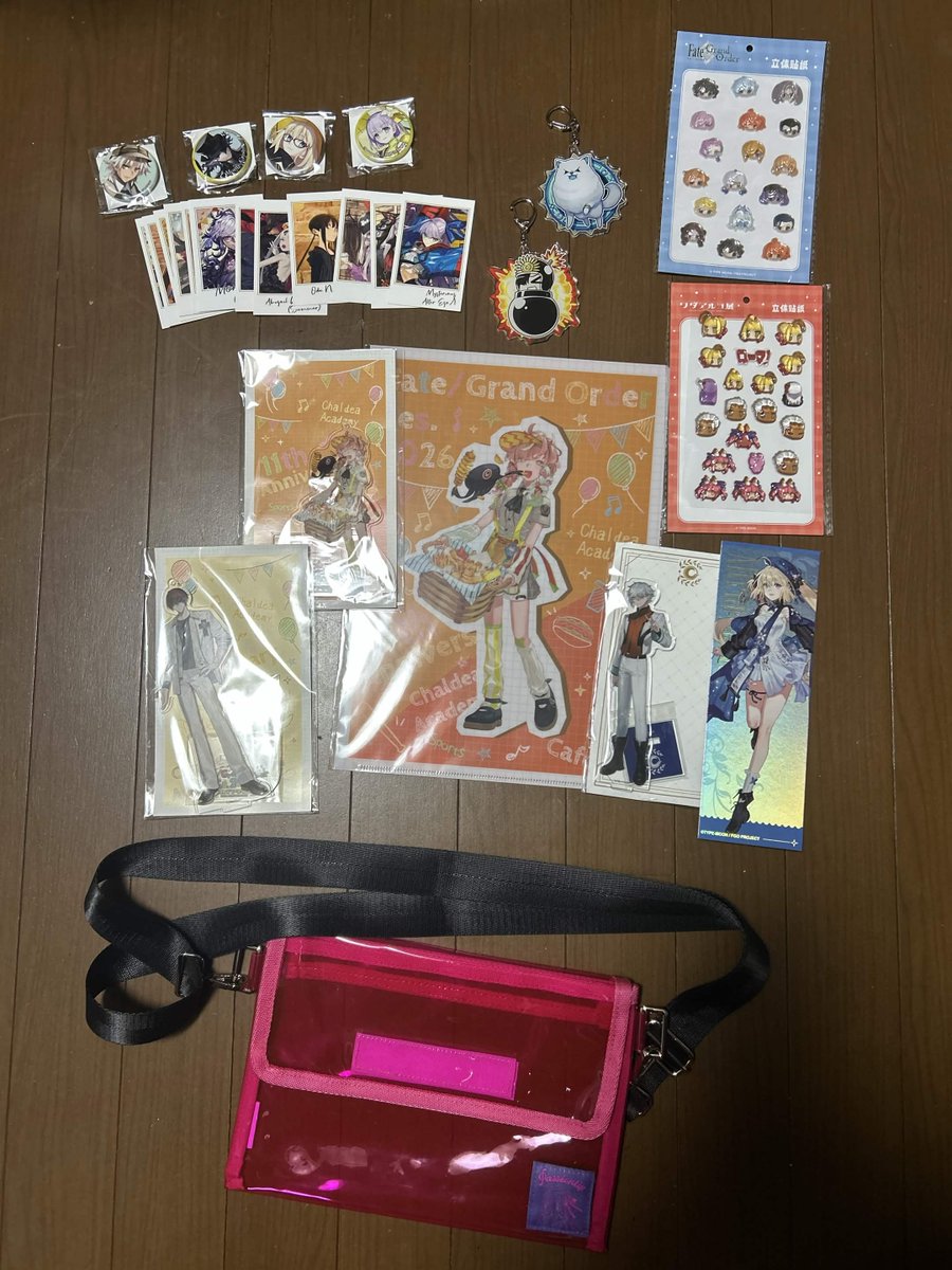 NaNaMuZi3's tweet photo. FGOフェス行ってきた
グッズもいっぱい買った
初参加のFGOフェス大満足でした
#FGOフェス
#FGO11周年
#FGO https://t.co/1iGQ62qpOb