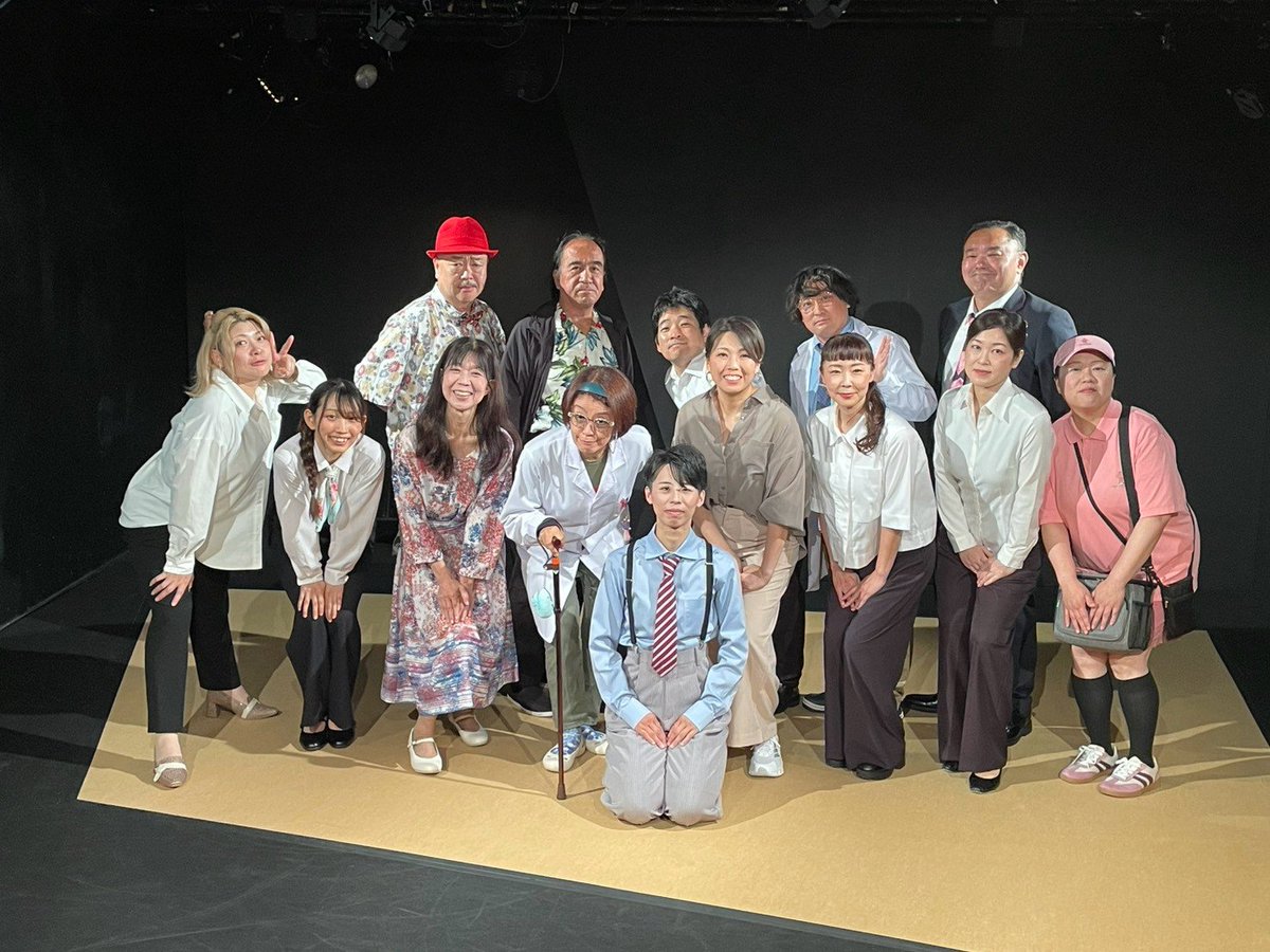morikokku's tweet photo. 無事に終演いたしました！
劇団第一主義『天才だって死ぬ』
7回公演無事に走り切りました！
セリフが丸々飛んだり小道具を忘れて舞台に立つという大失敗をかましつつ何事もなかったように乗り切った自分を褒めたい✨
ご来場いただいた皆様本当にありがとうございました✨
肥やし一杯いただきました✨ https://t.co/xWRo2eUW74