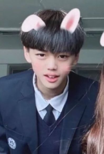 kgvwsk's tweet photo. 여자애들 틱톡찍을때 방해하는 남사친st￼…
#김규빈 https://t.co/BH35pwch8g