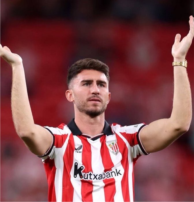 BarcaTimezz's tweet photo. 🚨BREAKING: Deco was seconds away from offering €55 MILLION for 32 years old Aymeric Laporte. 

Hansi Flick immediately called the police. https://t.co/wBpOOcylUK