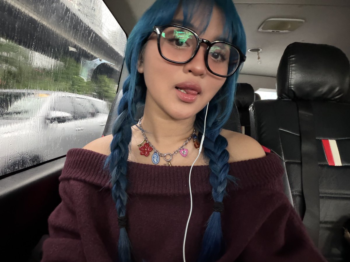 anqelaken's tweet photo. i luuvvvv braidssss https://t.co/0Hr5rNnQTn