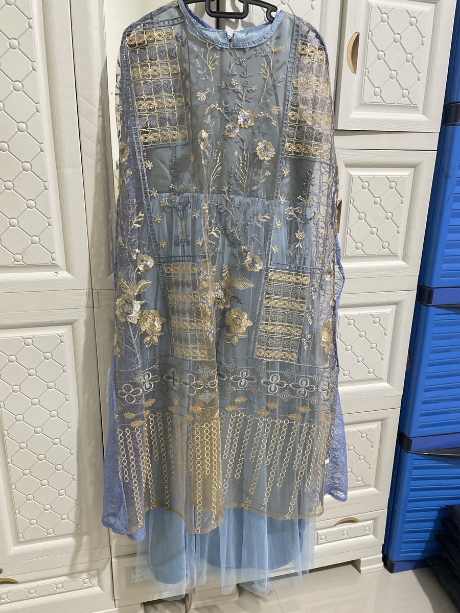 parkjhaniyya's tweet photo. WTS/PRELOVED
gamis brukat 
aku jual di 70k aja dua duanya
#prelovedbaju #baju #zonauangㅤ https://t.co/zo5yUuz9pc