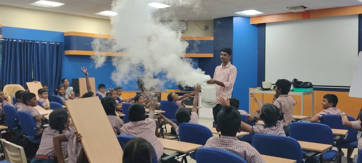 dscnellai's tweet photo. Science in Action! School students experienced the wonders of Liquid Nitrogen through exciting live demonstrations, including the spectacular water tornado.

@dscnellai  a unit of @ncsmgoi, @MinOfCultureGoI https://t.co/HiQcIiWSzt