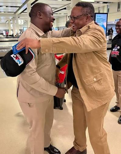 JosephC85099765's tweet photo. @HecheJohn Hawa vibaka wa CCM wanatafuta kiki tu, peleka moto! Wakijaribu kupora uhai wako, Ikurate nelakule, abhamura toghote ibhyoghe! @TunduALissu ni next Rais wa Tanganyika,@HecheJohn ni Rais wa Tanzania kwenye serikali 3 ijayo chini Katiba Mpya. #FreeTunduLissu #SamiaMustGo https://t.co/FaTWtB3MWZ