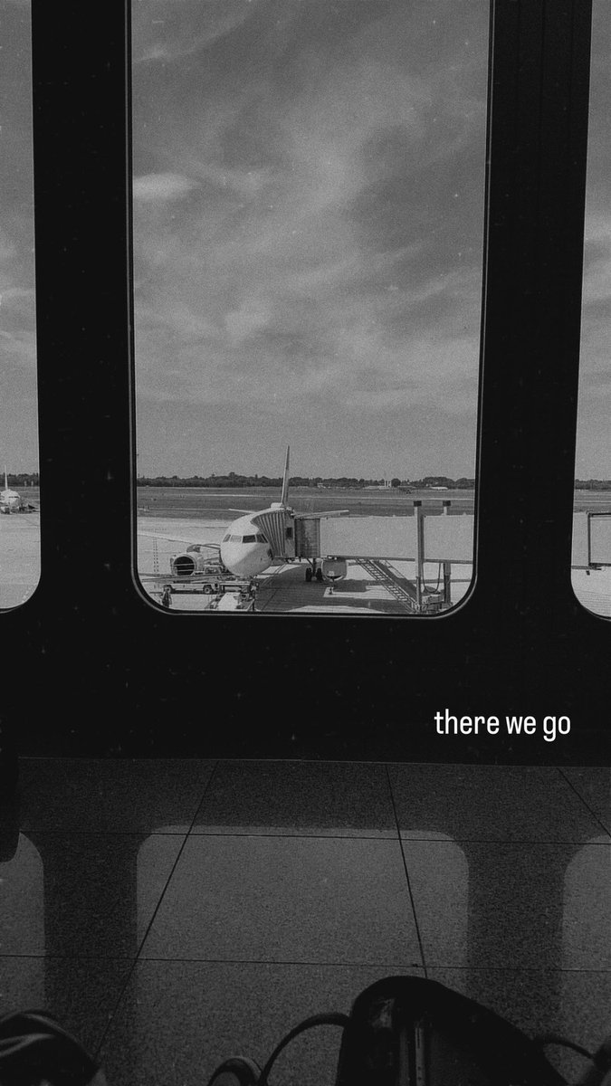 hellsentheaven1's tweet photo. ✈️ https://t.co/dkLLGvnBlp