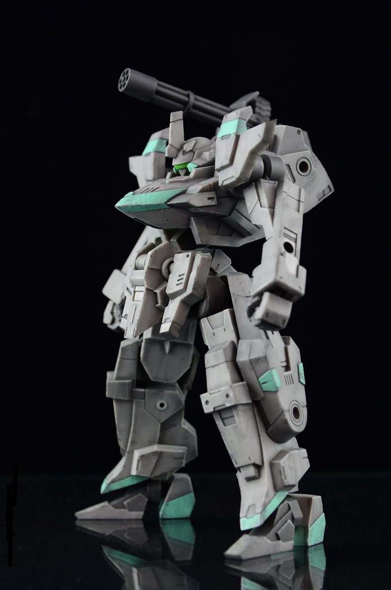 kenichiro16w's tweet photo. ティタノマキアSIDE:CC レガートエッジを作る④
ウォッシングからのドライブラシ、チッピングを入れたら完成です。基本色は成形色のお手軽モデリング楽しいぞ！！
#ティタノマキア
#コンバットクレイドル https://t.co/9tTjZxPsM8