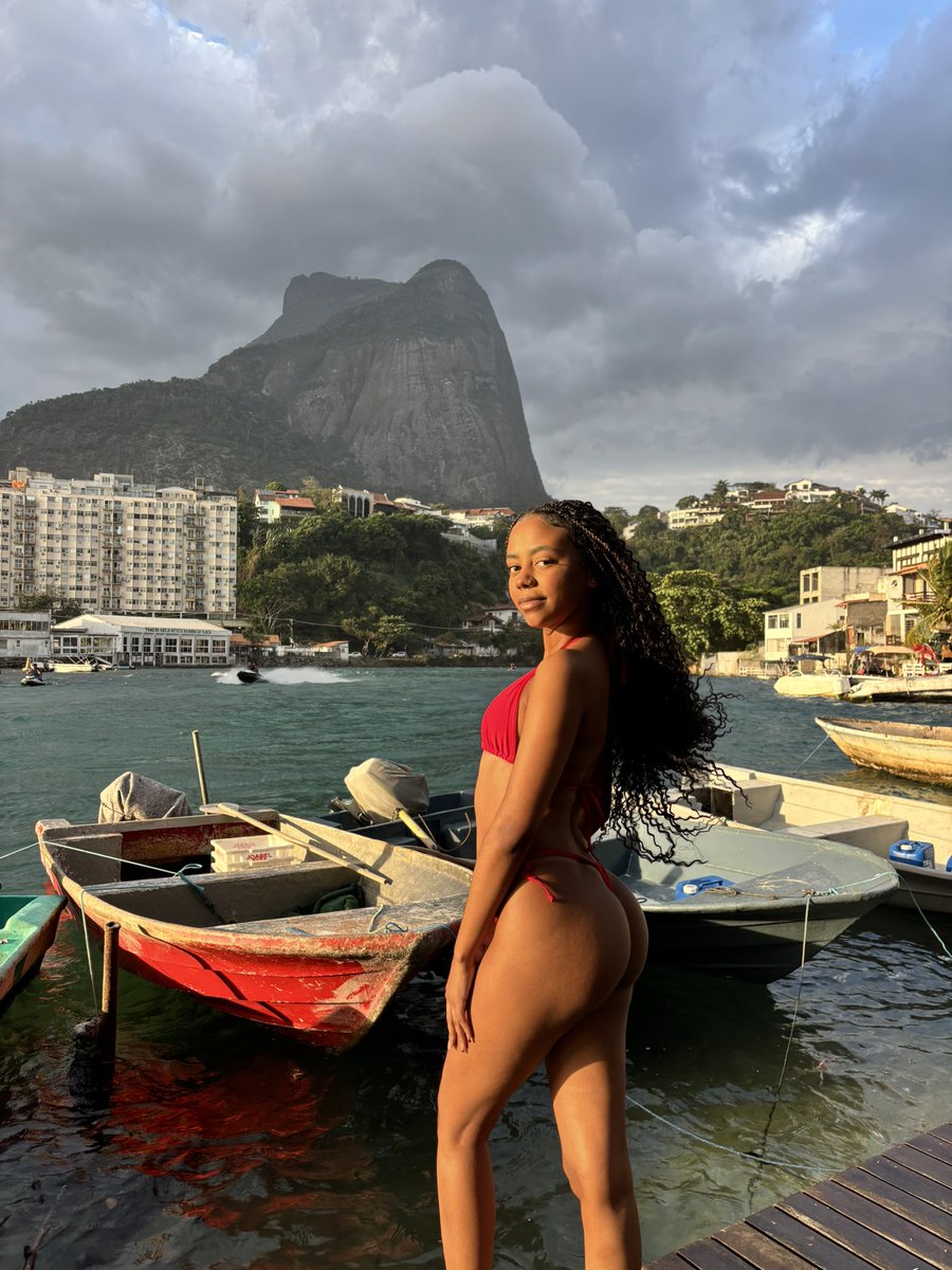 ayla_sobrall's tweet photo. Pelas praias do rj https://t.co/4fBOHNDjMb