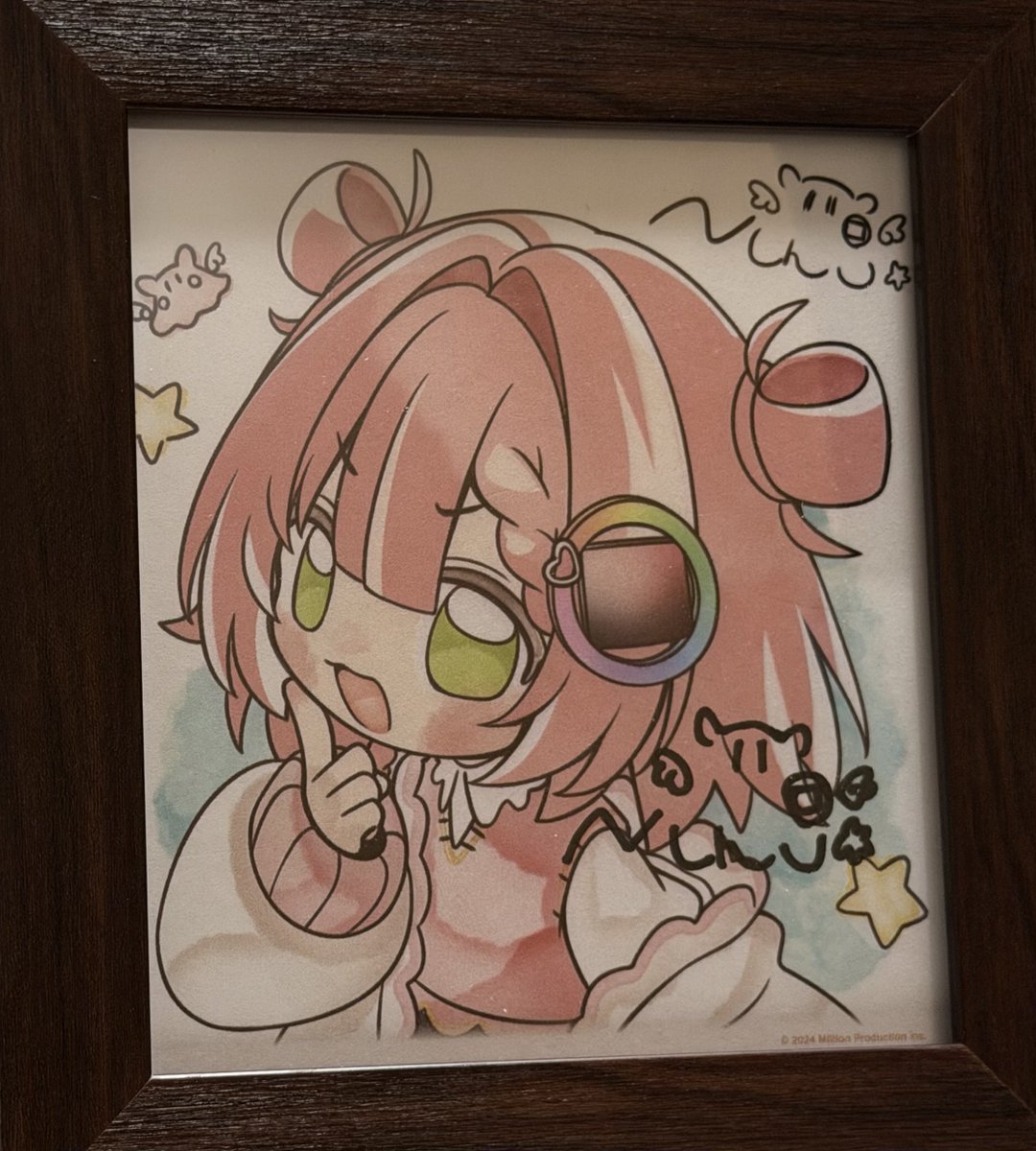 お迎えした色紙のなかに直筆サインが👀 大切に飾らせてもらうね！ #に