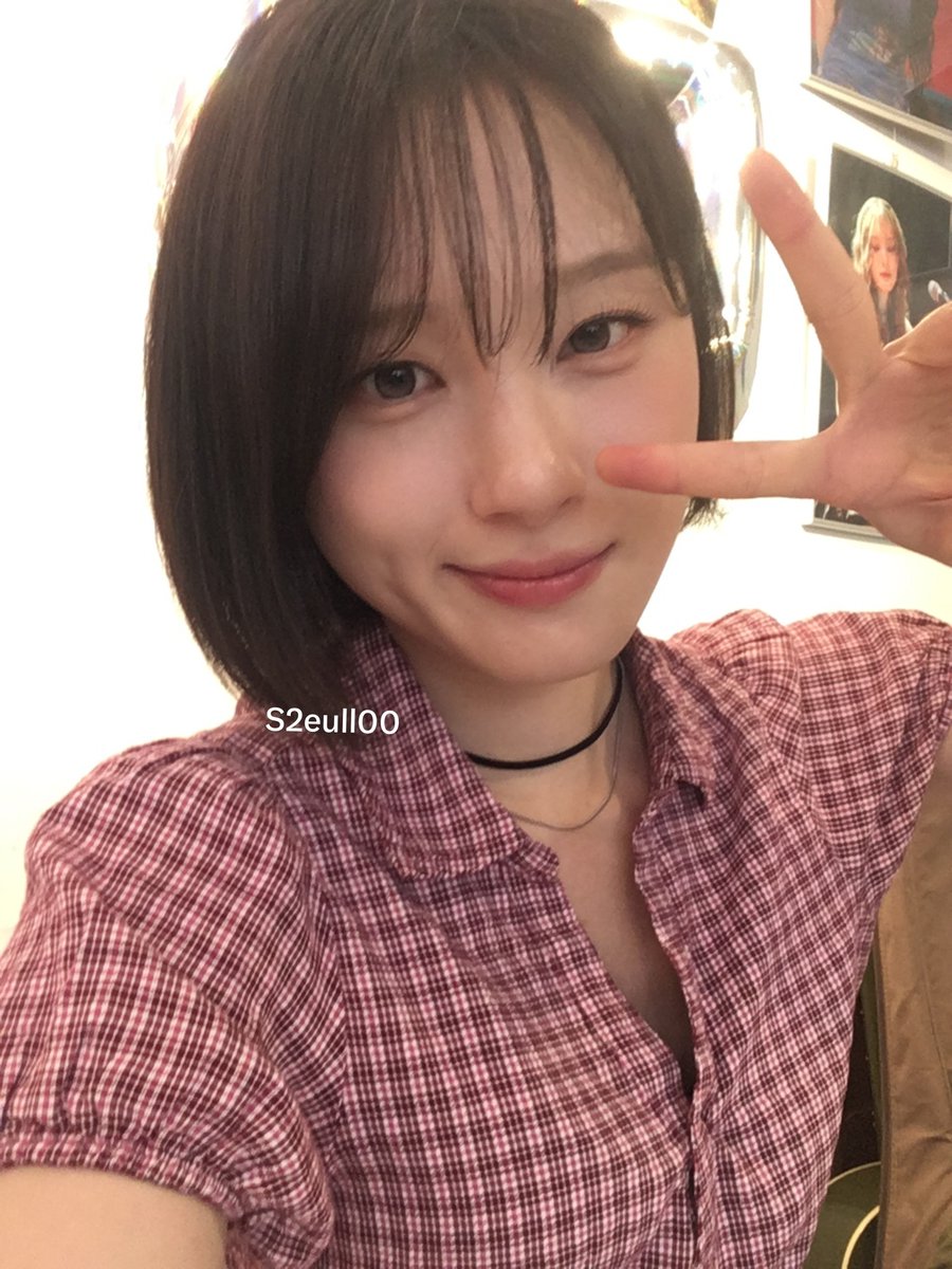 S2eull00's tweet photo. 이젤이 생일츄카해 🫰🏻🫰🏻🫰🏻 https://t.co/g7i4tKmkgH