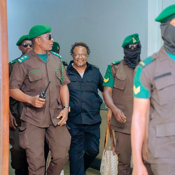 JosephC85099765's tweet photo. @HecheJohn Hawa vibaka wa CCM wanatafuta kiki tu, peleka moto! Wakijaribu kupora uhai wako, Ikurate nelakule, abhamura toghote ibhyoghe! @TunduALissu ni next Rais wa Tanganyika,@HecheJohn ni Rais wa Tanzania kwenye serikali 3 ijayo chini Katiba Mpya. #FreeTunduLissu #SamiaMustGo https://t.co/FaTWtB3MWZ
