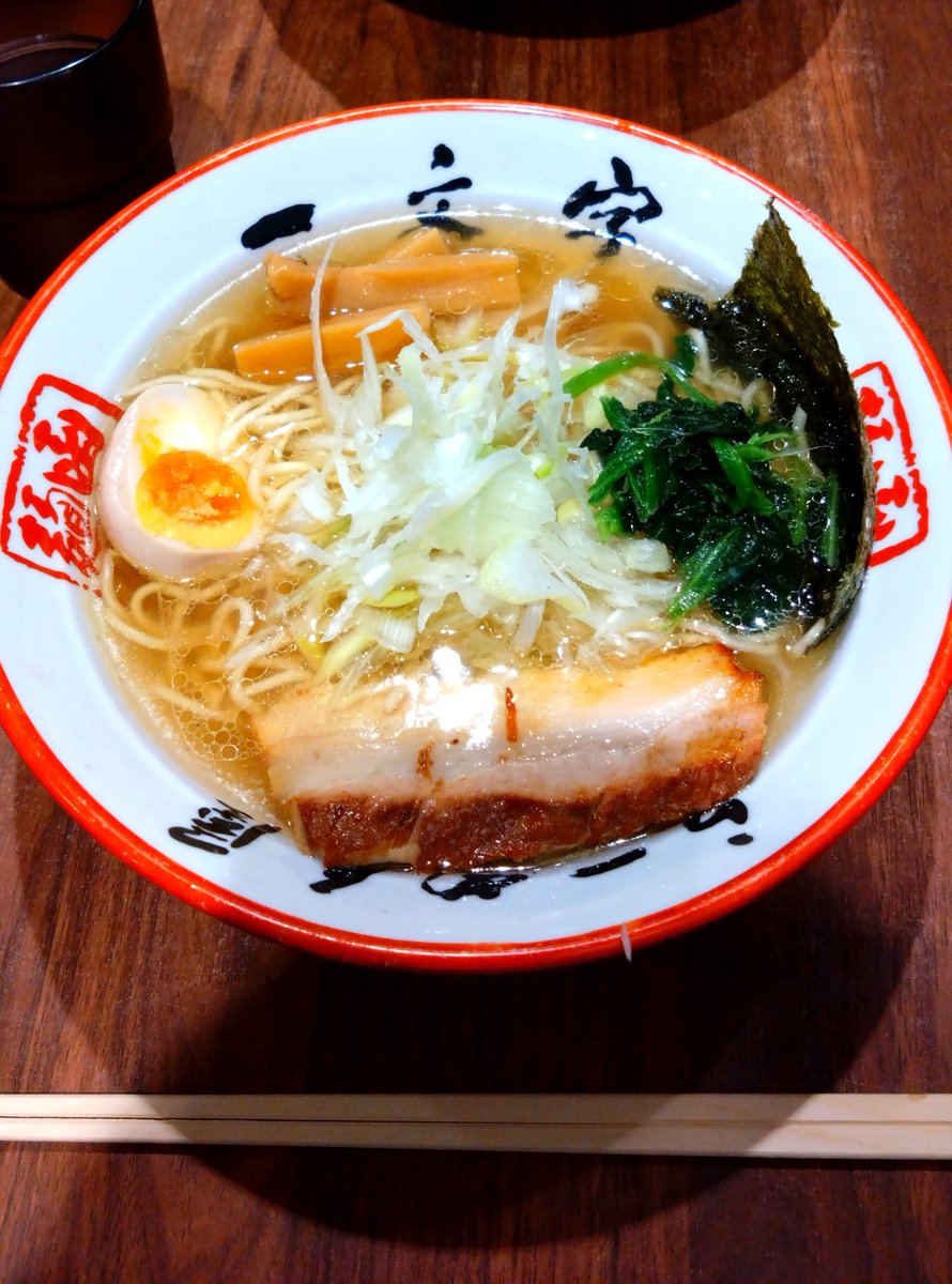 kai0502_'s tweet photo. 札幌だけど、函館の塩ラーメンのお店があったので食べてみたらスープの旨味がかなりあって、しつこくなく飲み干してしまいたいほど飲みやすく美味しかった。 https://t.co/VpBxyJyEbF