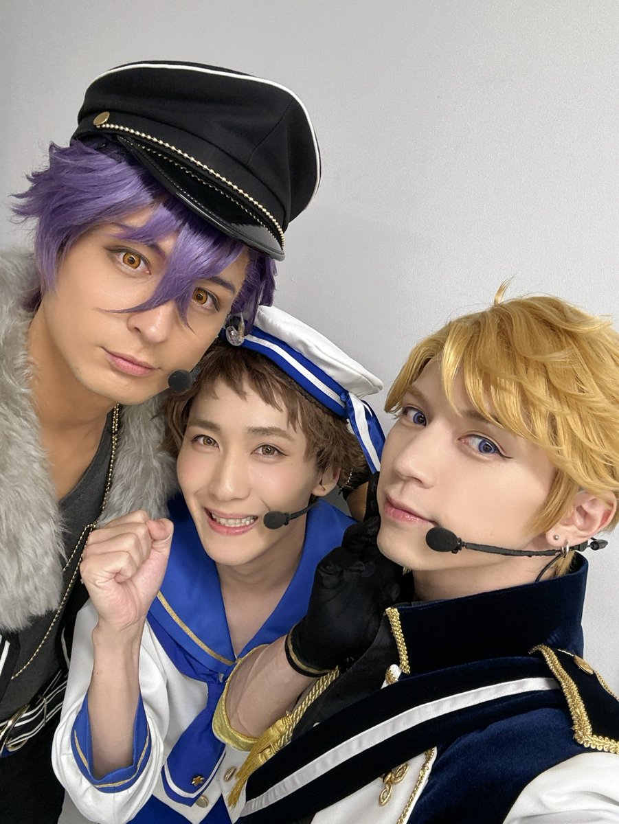 Ryo_Kitamu's tweet photo. #あんステ 10thLIVE
北九州公演、無事に終えることが出来ました！
ご来場、誠にありがとうございました！

このステージからの景色は、当たり前じゃなくて
奇跡の積み重ねでたどり着いた場所だと思います。
まずは4公演、本当にありがとう♪

まだまだ走るわよォ〜！ママもつかまえて♪ https://t.co/5rvMiYw0ng