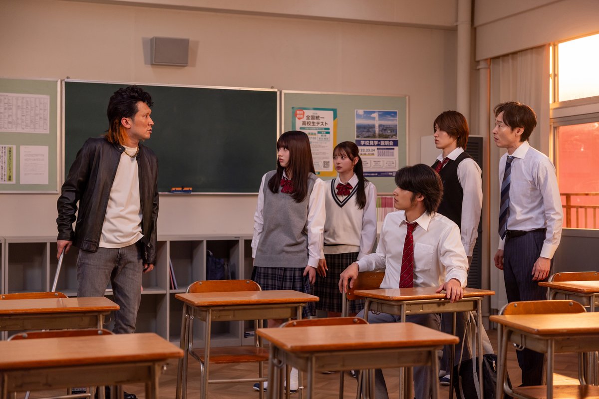 official_DXTEEN's tweet photo. [📺]

8月11日(火・祝) 22:15-23:14
NHK総合
『LIFE！夏』

#大久保波留 が出演いたします！
ぜひチェックしてください☺︎

･･━━･･━━･･━━･･
🐬大久保波留 コメント🐬

この度、「LIFE!夏」に出演させていただき、とても嬉しかったです！
以前から拝見していた番組に自分も参加できると聞いた時は、本当に驚きました。
コントの収録中は、出演者の皆さんのアドリブに思わず笑ってしまいそうになるほど、とても楽しい時間でした！僕自身「LIFE!」の面白さを生で感じることができたので、皆さんにもたくさん笑顔になっていただけたら嬉しいです。ぜひお楽しみに！

🔗https://t.co/A5ofia6ueJ

@nhk_life_comedy #nhk_life
#DXTEEN #DXTN #DXTEEN_Wanna