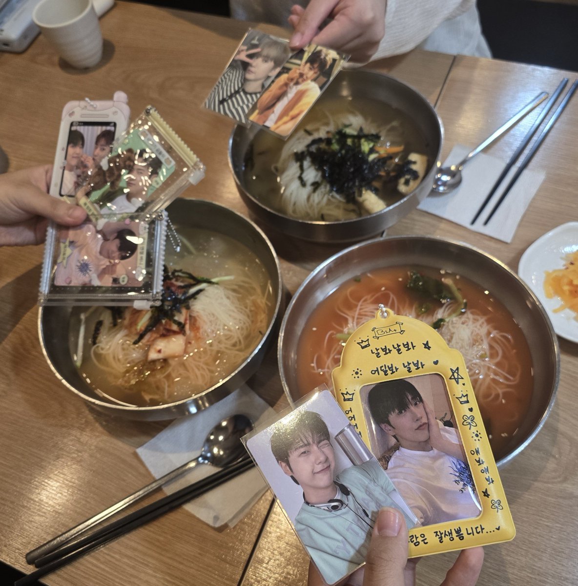 Deulhomm32's tweet photo. #바밥챙
분명 밥을 먹었는데 왜 배가 고플까요
너무 재밋엇는데 너무 힘들고 그러네요....
@lovebana0423 
@kongchani_ https://t.co/wt0xbJFwe0