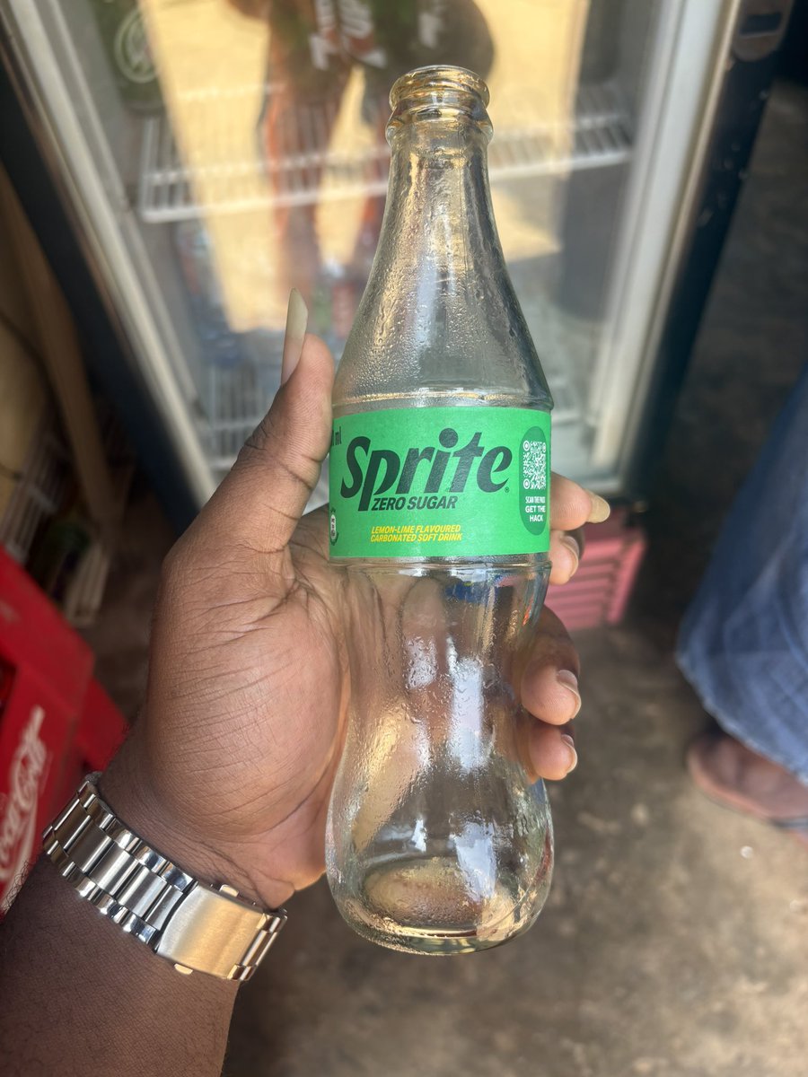 kingkofiii's tweet photo. Does this Sprite really contain zero sugar? It doesn’t taste sugarless to me. https://t.co/XYmzvvuBkO