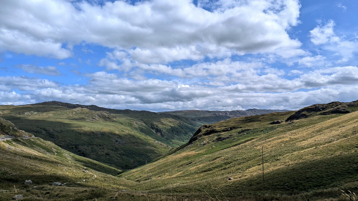 vmsumukh's tweet photo. loving north wales rn https://t.co/MHKLvBR7OK