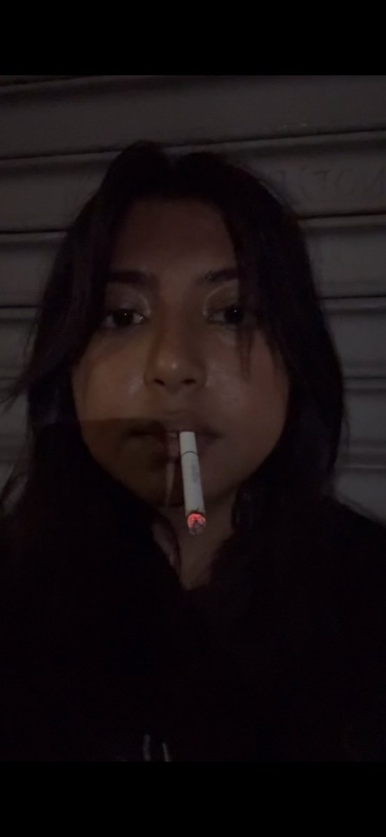 Alyssann_'s tweet photo. Chain smoking (day 2) in the best city in the world https://t.co/TC0j9mIoBP
