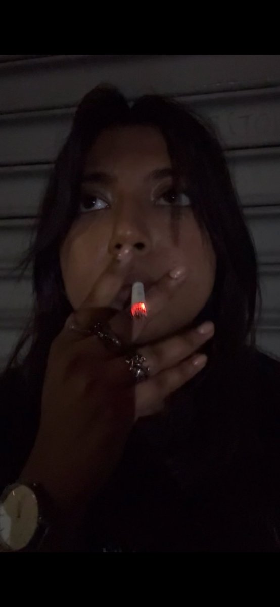 Alyssann_'s tweet photo. Chain smoking (day 2) in the best city in the world https://t.co/TC0j9mIoBP
