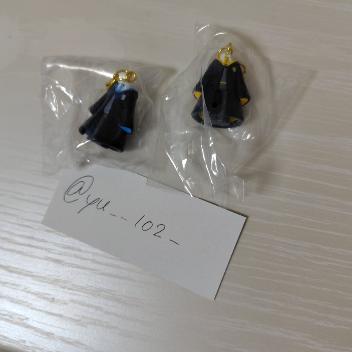 yu__102_'s tweet photo. 【交換】
ハリーポッター　めじるしアクセサリー

【譲】ハッフルパフ　ローブ
　　　レイブンクロー　ローブ

【求】スリザリン　ローブ
　　 　レイブンクロー　エンブレム

郵送での交換を希望しております。
検索からもお気軽にお声掛け・リプライお待ちしております🙂‍↕️
よろしくお願いします。 https://t.co/hcTX6Htq11