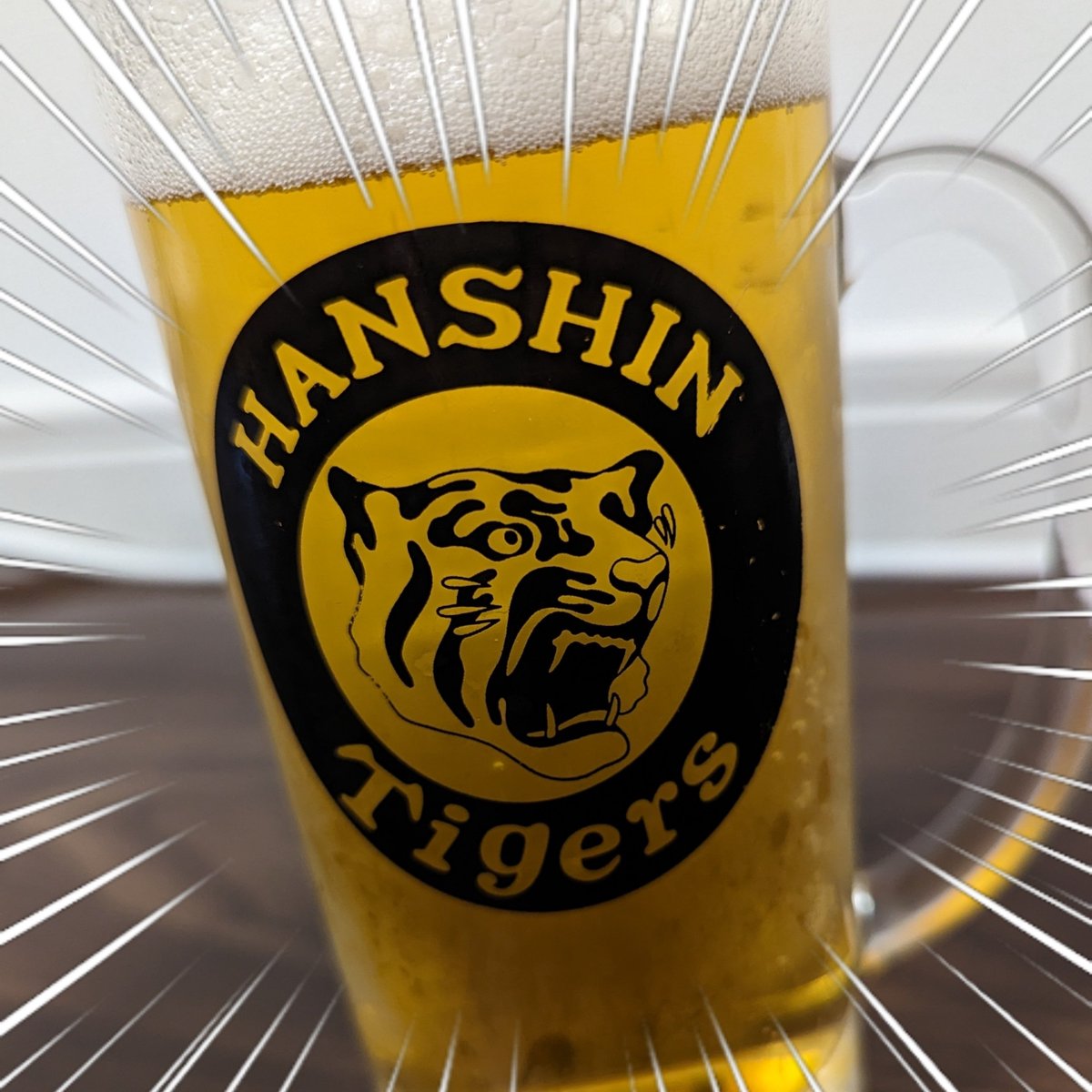 Gatsu_ou's tweet photo. とらほー🐯🐯🐯
タイガース勝利✨
後半戦！3連勝！！！
カンパーイ🍻 https://t.co/MUhpXaX13t