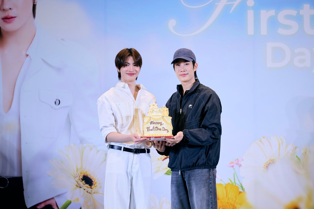 DomundiTV's tweet photo. จบลงไปแล้วสำหรับงาน FirstOne Fan Gathering Happy FirstOne Day 🎂🎉

ขอขอบคุณทุกคนที่มาร่วมอวยพรวันเกิดและส่งกำลังใจมาให้เฟิร์สวันตลอดทั้งงานในวันนี้นะคะ 🥰

#26thHBDFIRSTONE https://t.co/rCuulZ7CnF