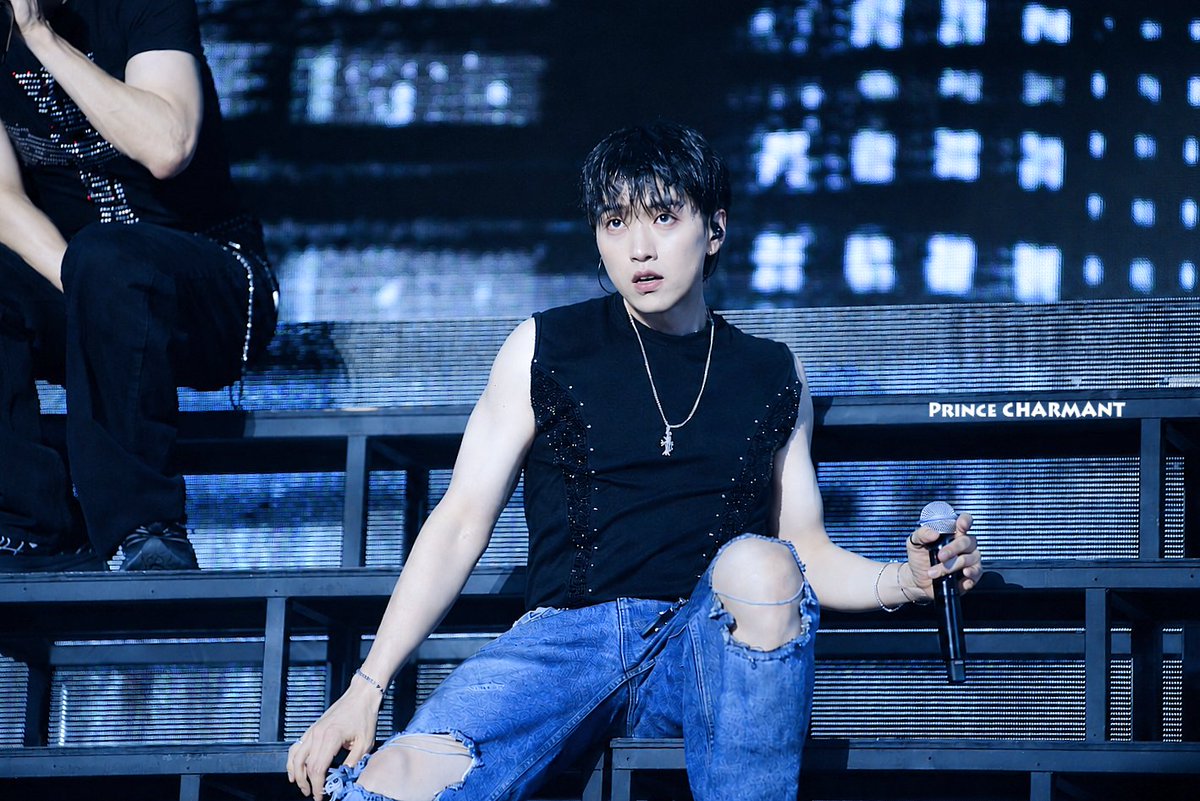 charmant920320's tweet photo. 260802 B1A4 콘서트 D-day 

멋있어

#B1A4 #산들 #삼돌 #SANDEUL https://t.co/lctwmv7DjE