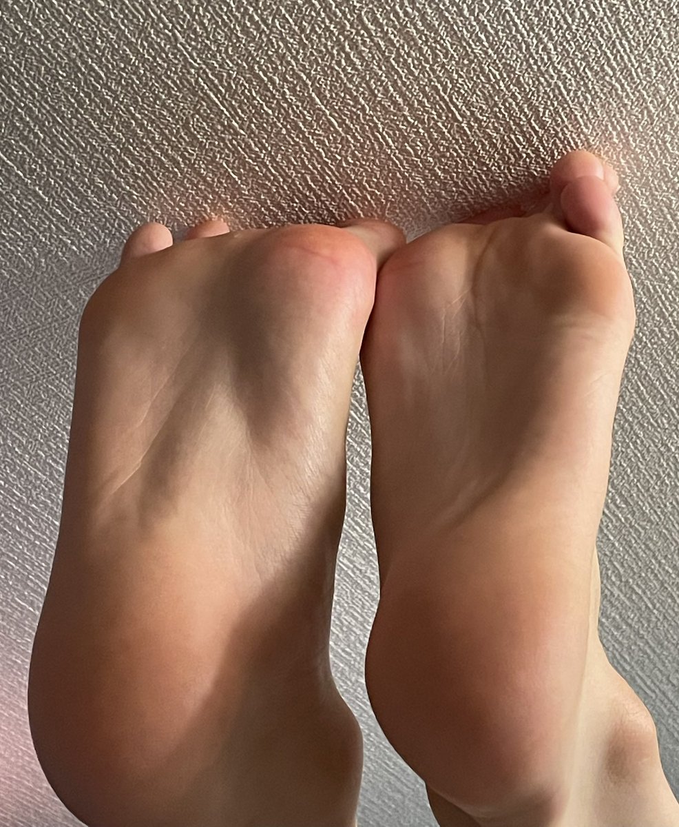 QxsG4's tweet photo. マッサージしてくれるの待ってる https://t.co/7twnEpyqW6