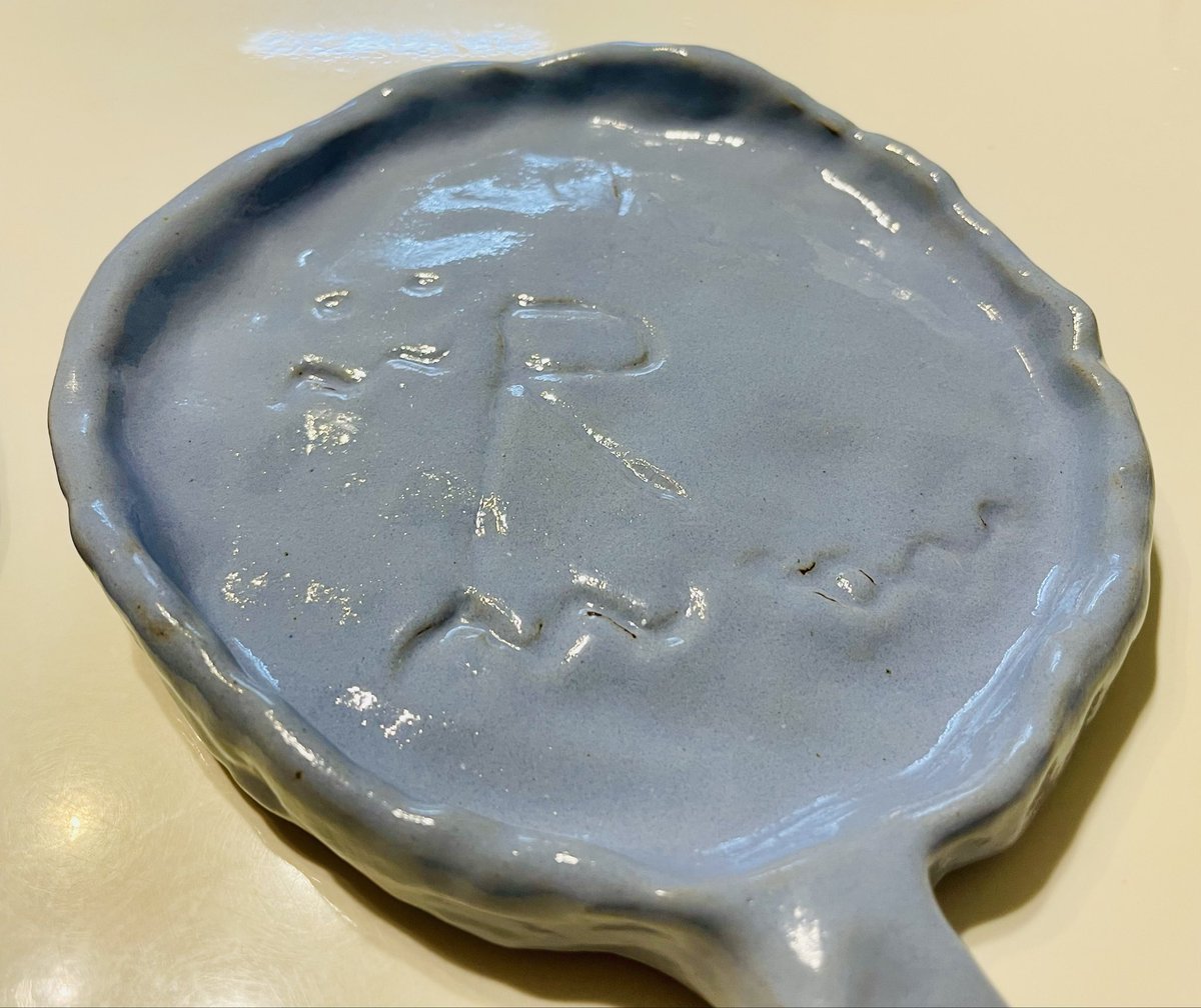 SweetHo84497180's tweet photo. 笠間焼体験で作ったお皿届きました！
大満足✨
#陶芸 https://t.co/FsBOSXEpD0