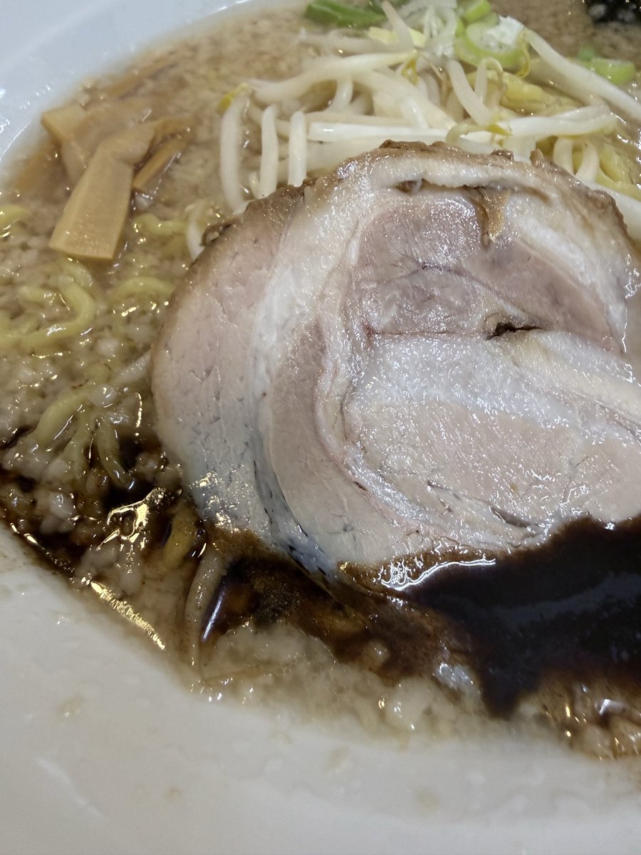 neruuuuru's tweet photo. やっと昼…
もう今日はマー油とおろしにんにくでお終いになります…
美味ぇ…
臭ぇ… https://t.co/y04BfPf52d