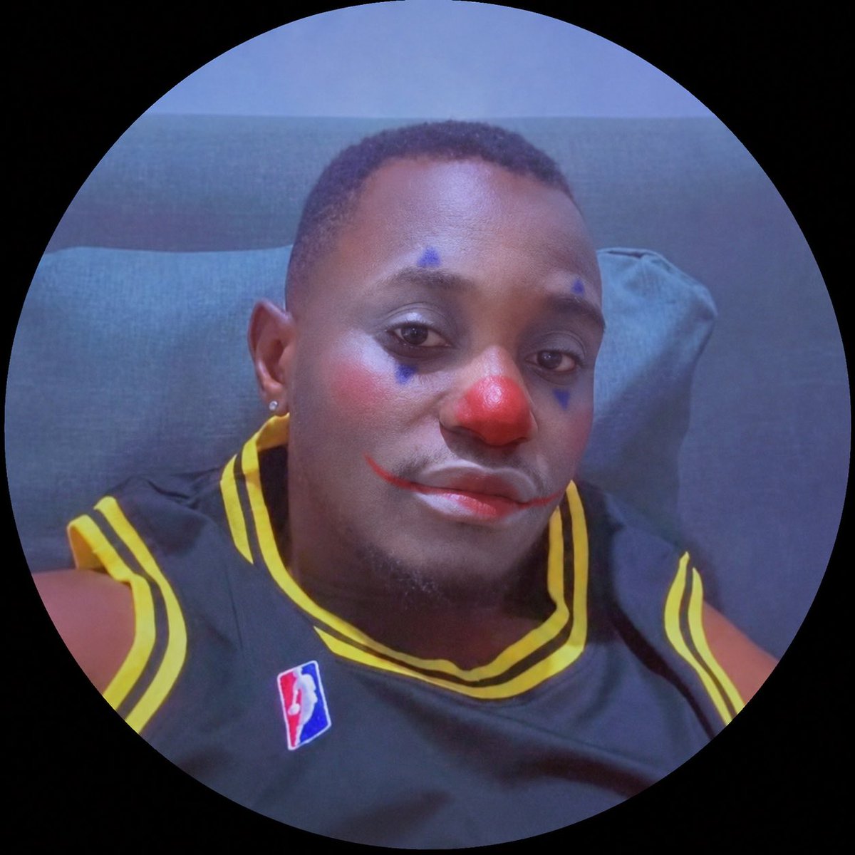 lapulga11111111's tweet photo. @alhajjibugatti_ the real fraud clown https://t.co/sx6mrgNp7S
