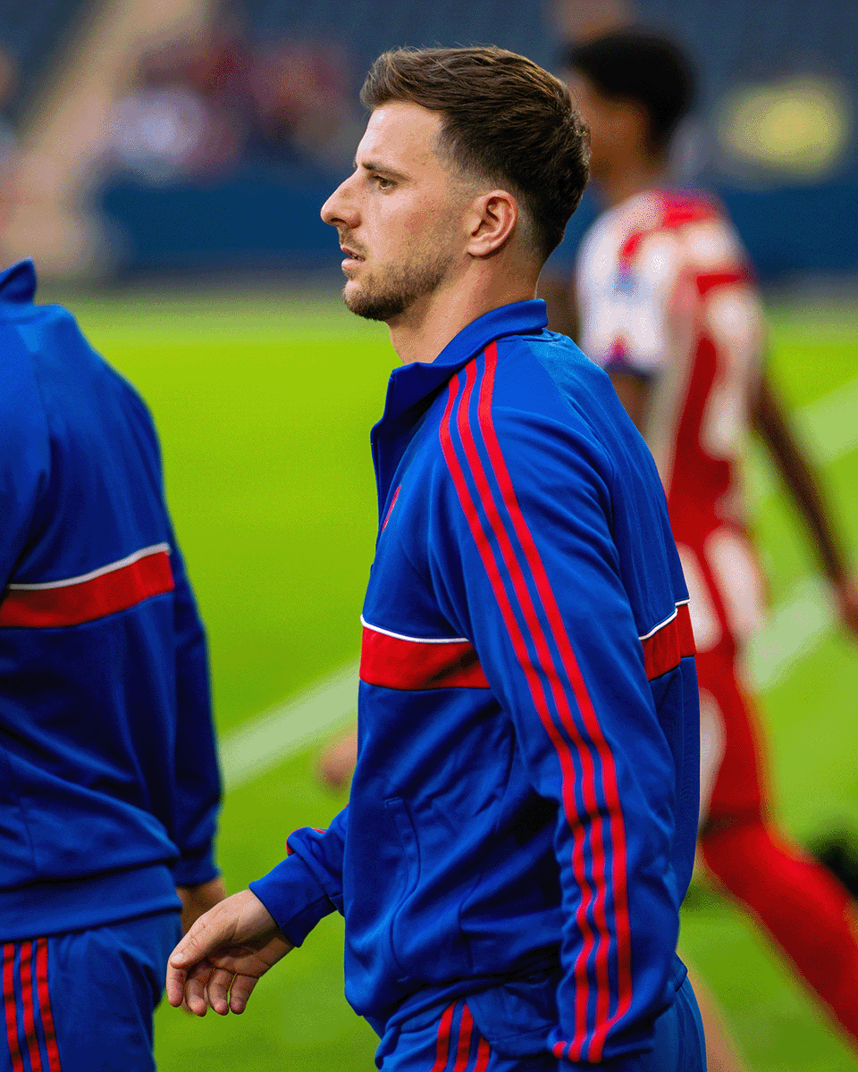 ManUtd's tweet photo. Repping our 🆕 adidas Originals collection 🔥