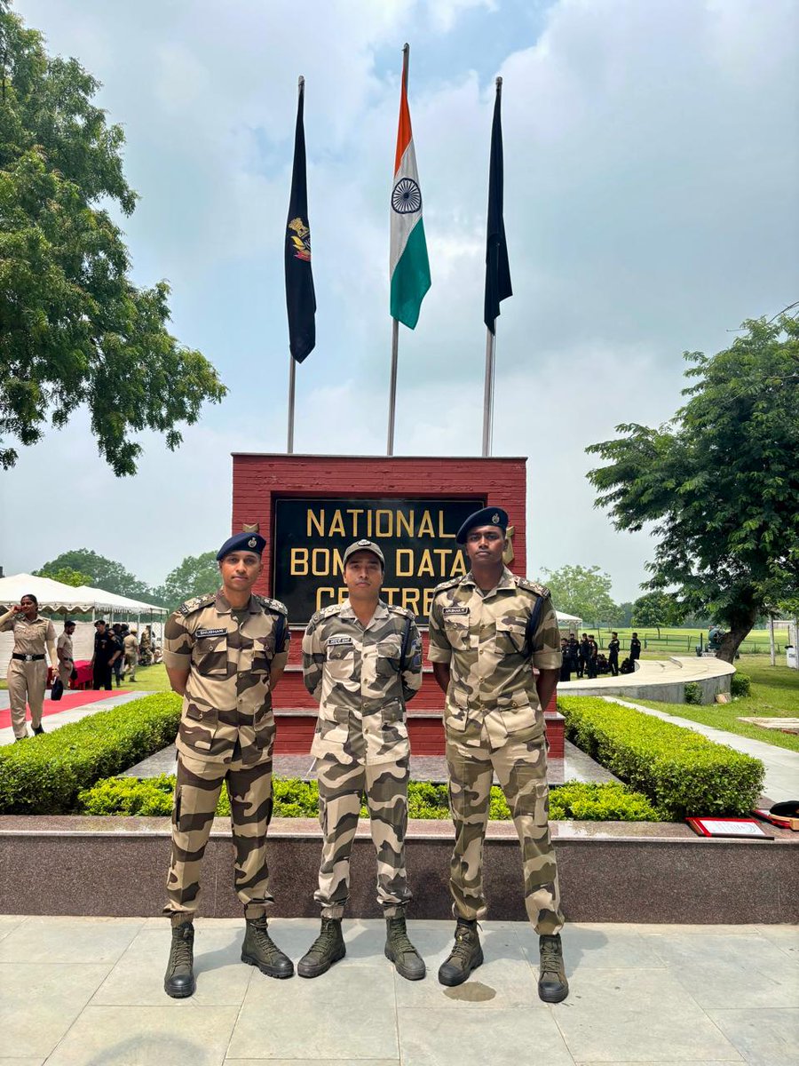 CISFHQrs's tweet photo. CISF Officers Earn Top Grading in NSG's Basic BDDS Course

Three #CISF officers have successfully completed the Basic Bomb Detection & Disposal Squad (BDDS) Course at the National Security Guard (NSG), Manesar, enhancing the Force's specialised capabilities in bomb detection, disposal and explosive threat response.

AC Amudhan M secured the Overall Second Position, while all three officers achieved the top grading, reflecting outstanding professionalism, skill and operational excellence.

This achievement highlights CISF's continued focus on building specialised expertise to safeguard the nation's critical infrastructure and strengthen national security. 

#TrainingExcellence #NationFirst #ShieldOfSecurity #nsgcommando #securityforces #ProfessionalExcellence #elitetraining

@HMOIndia
@PIB_India
@mygovindia
@nsgblackcats
@DDNewslive
@ANI