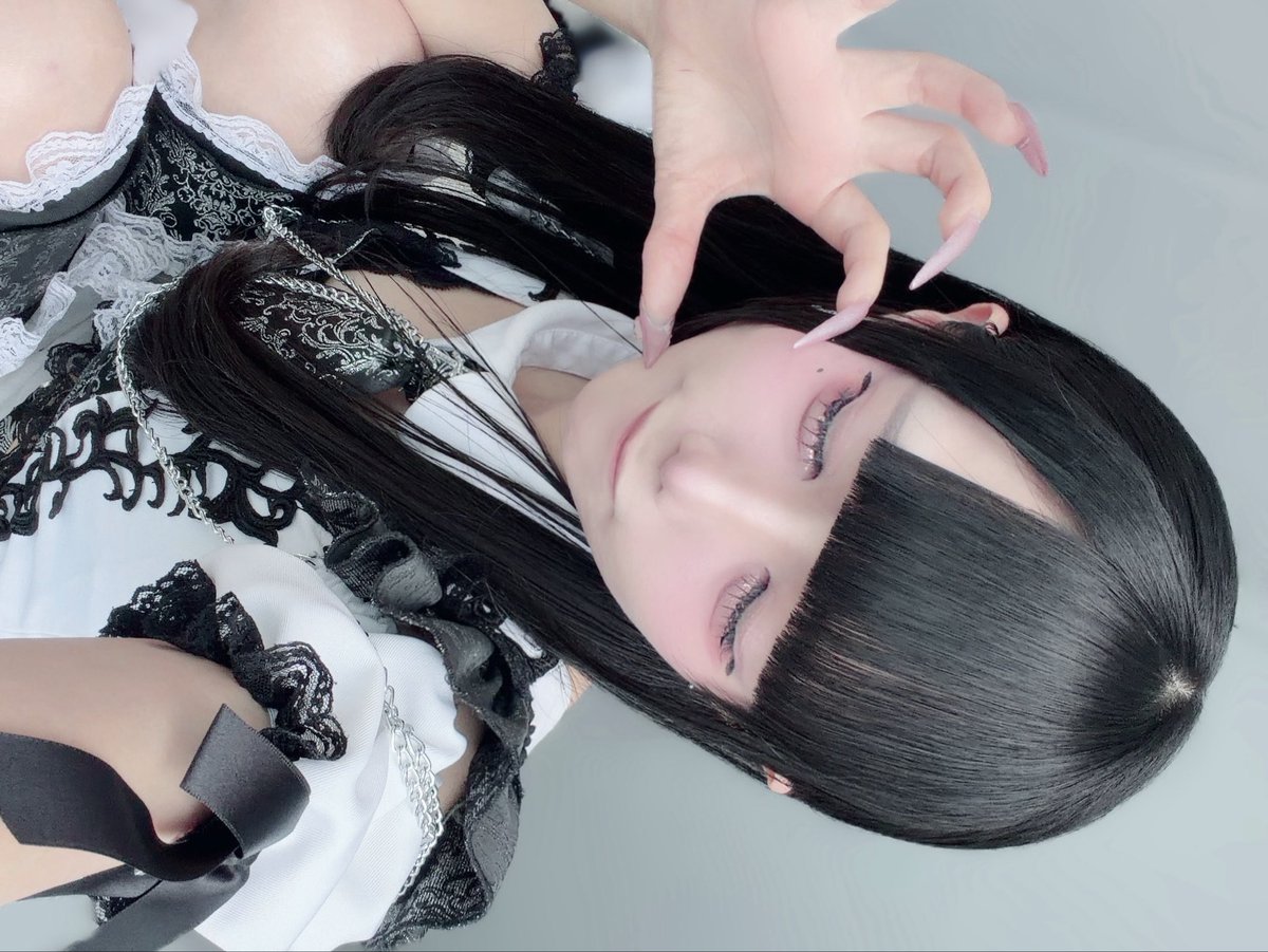 MAFIA__mimii's tweet photo. 顔面蕁麻疹まみれ生活2日目 https://t.co/iyqFq3hJld