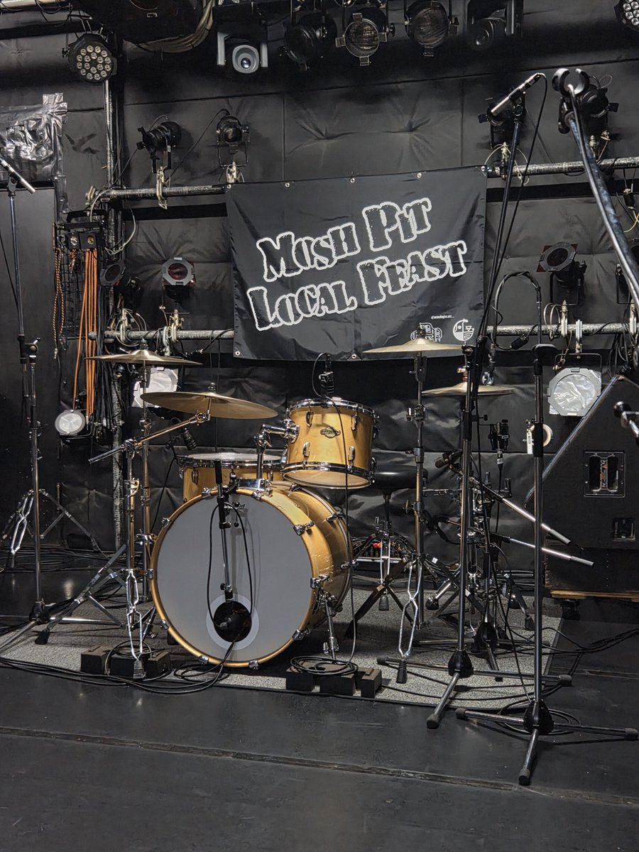 MOSHPITLOCALFES's tweet photo. MOSH PIT LOCAL FEAST オープンしました!!まだまだ間に合いますよー!!今日は全バンド40分セット!!
#moshpitlocalfeast #MPLF #サイタマノイベント https://t.co/PevM7S5BAA