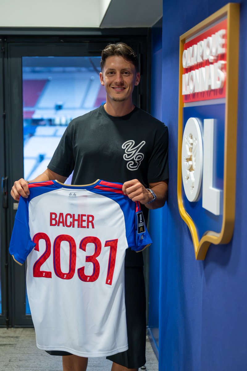 OL's tweet photo. 🇦🇹 Le défenseur autrichien Felix Bacher s’engage avec l’OL jusqu’en 2031 ✍🔴🔵

🗞 Le communiqué 👉 https://t.co/dBIWQUvLyD

#Bacher2031