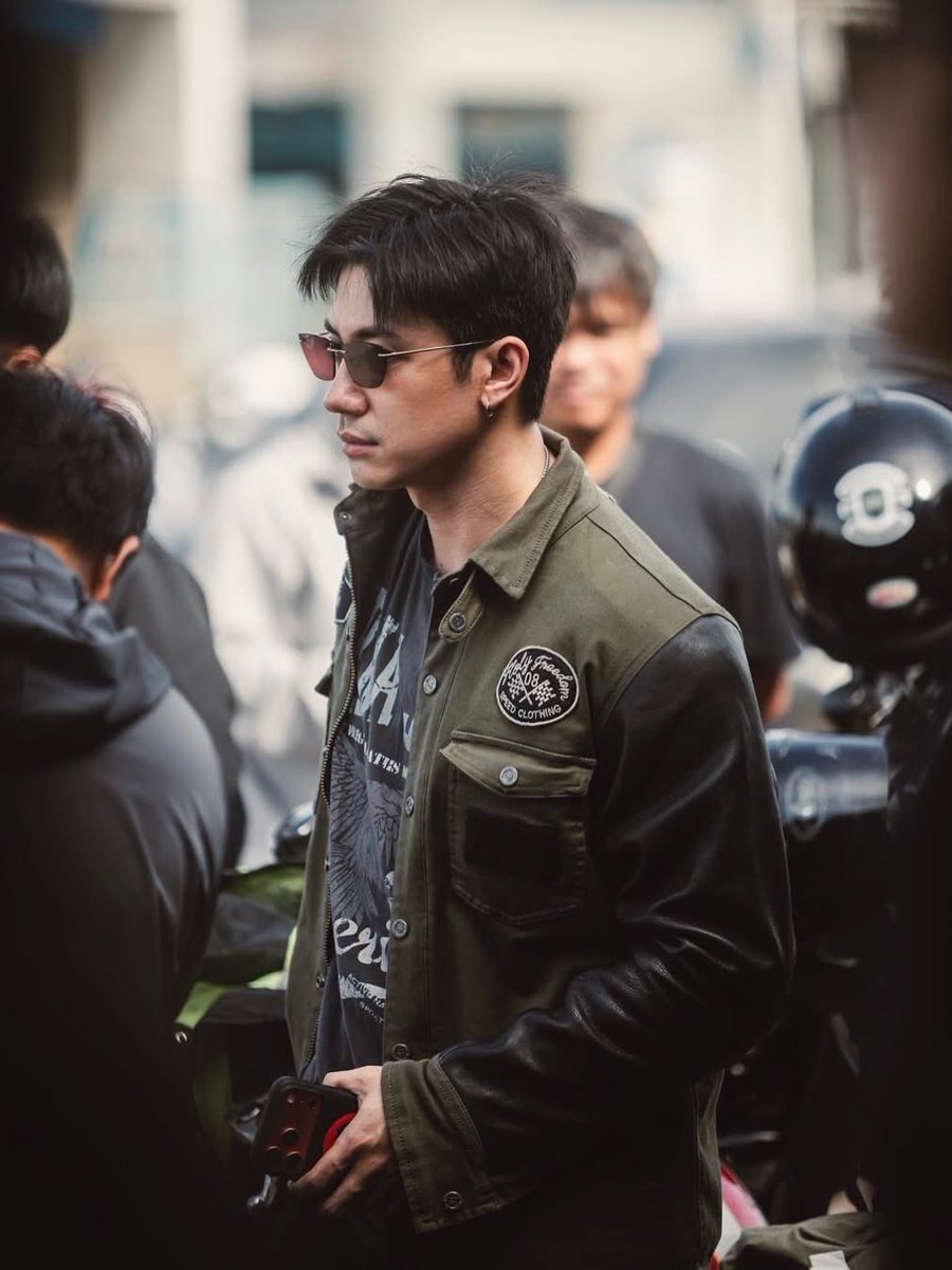 kmkmkaimook's tweet photo. แจมขี่มอไซค์ทุกวันได้ป่ะ มันหล่อ 🫪

#แจมรชตะ #JamRachata https://t.co/qZiM3gF85d