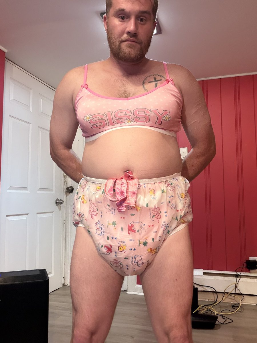 NancyNoMercyy's tweet photo. Baye fully diapered and exposed 😈
Pink “SISSY” bra and big baby pants on display.
Look at this pathetic sissy baby posing for Mummy.
No more big boy clothes. Just a useless diapered loser.
#Baye #SissyBaby #Diaper #Humiliation https://t.co/BpDngg9g9q