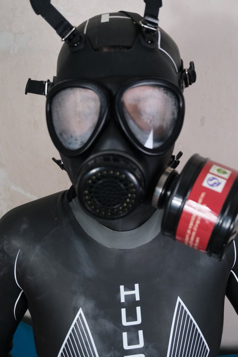 wetsuitanna's tweet photo. Wetsuit and rubber fetish are the best 🤤 https://t.co/zCC76fOuAx
