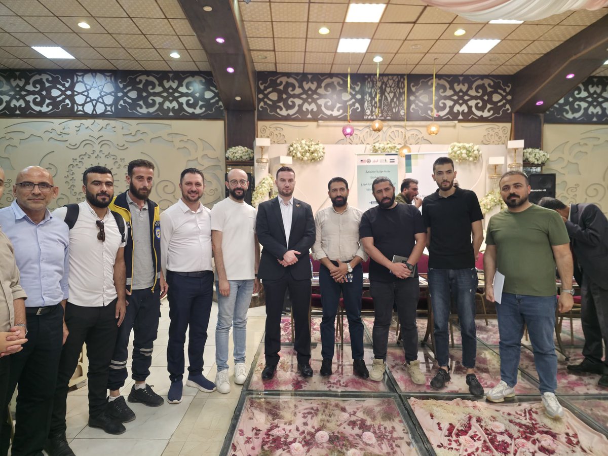 monzersallal's tweet photo. We were honored by the participation of the Ministry of Interior’s spokesperson, Mr. Nour Al-Din Al-Baba, in the first Community Dialogue Workshop organized by @StabUnit in Al-Ashrafiyeh and Sheikh Maqsoud neighborhoods in #Aleppo, as part of the Community Participation Project. https://t.co/PnzAI7VpxL